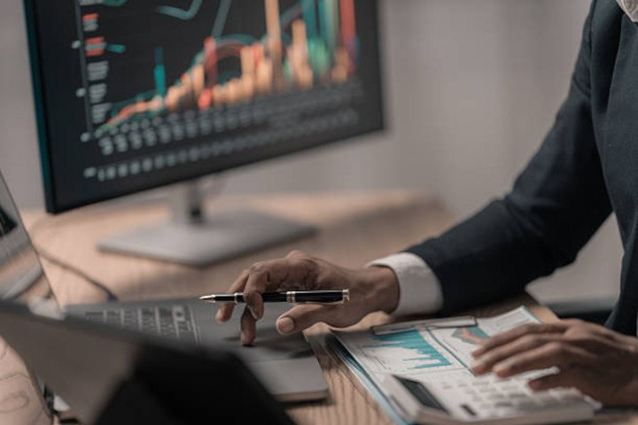 Sport Fan Researching and Betting on Computer
